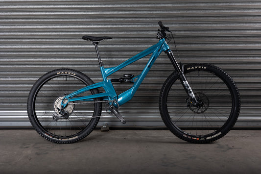 Ex-Demo 2025 Switch 6 Pro, Large, Yorkshire Teal - Orange Bikes