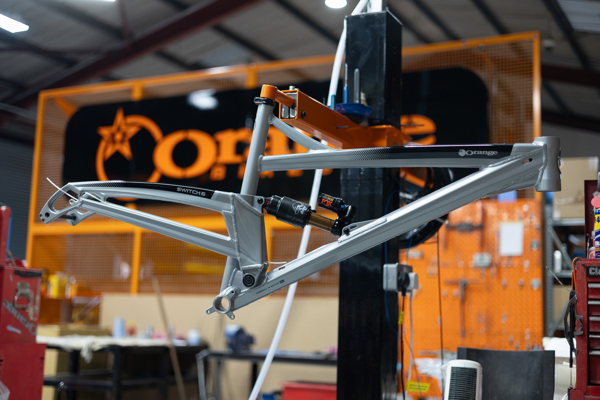 2021 Switch 6 Frames Silver Shadow - Orange Bikes