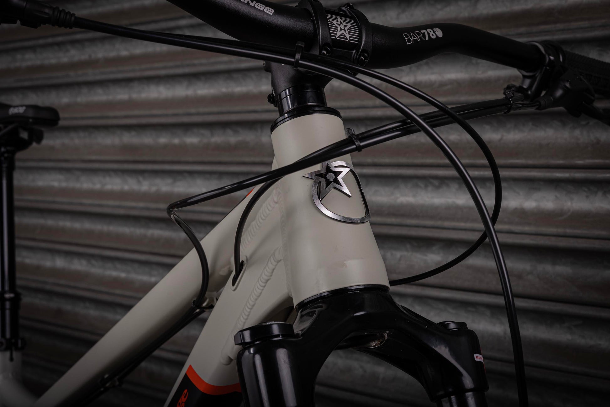 Clockwork EVO 29 COMP - Orange Bikes
