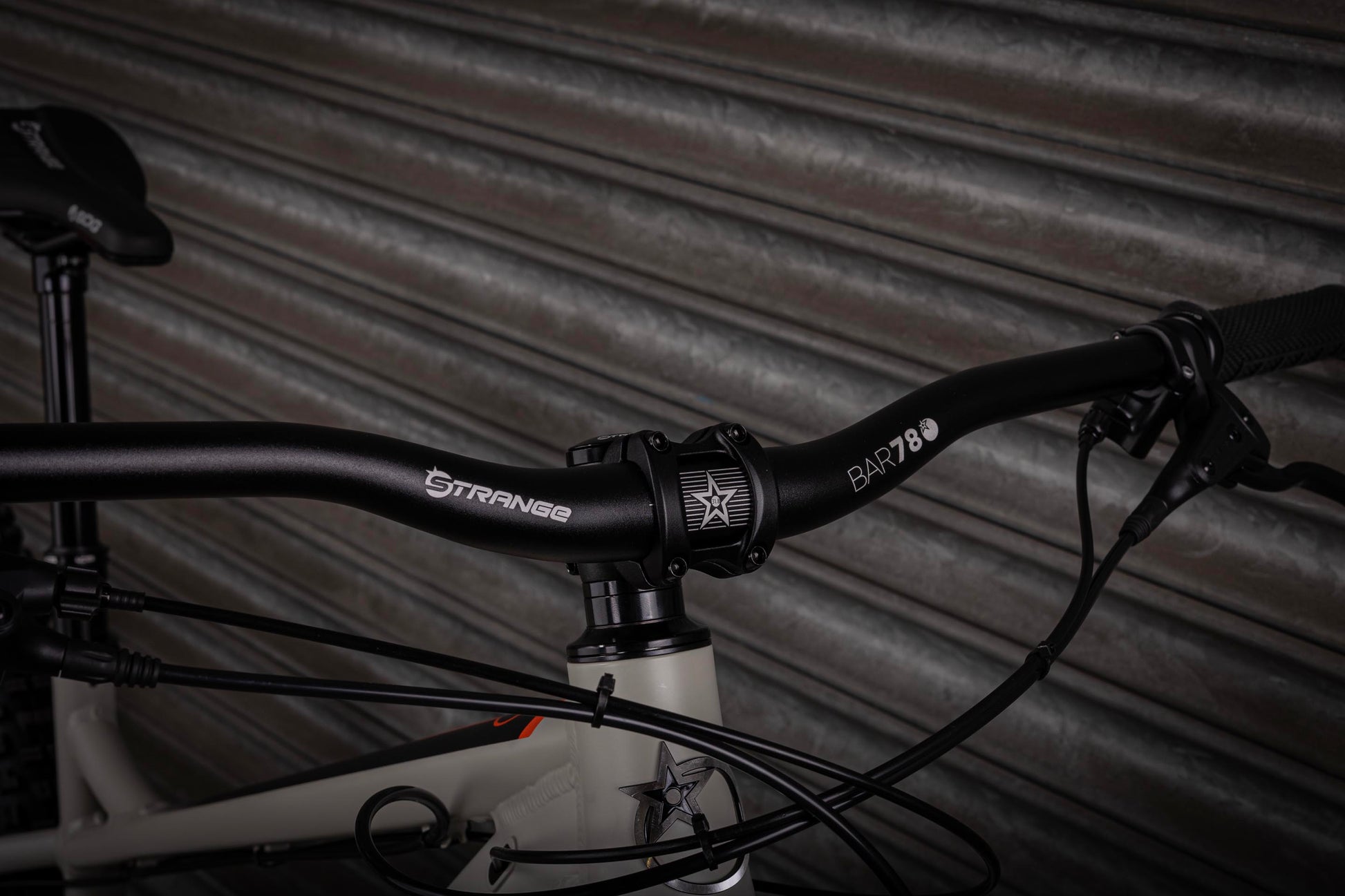 Clockwork EVO 29 COMP - Orange Bikes