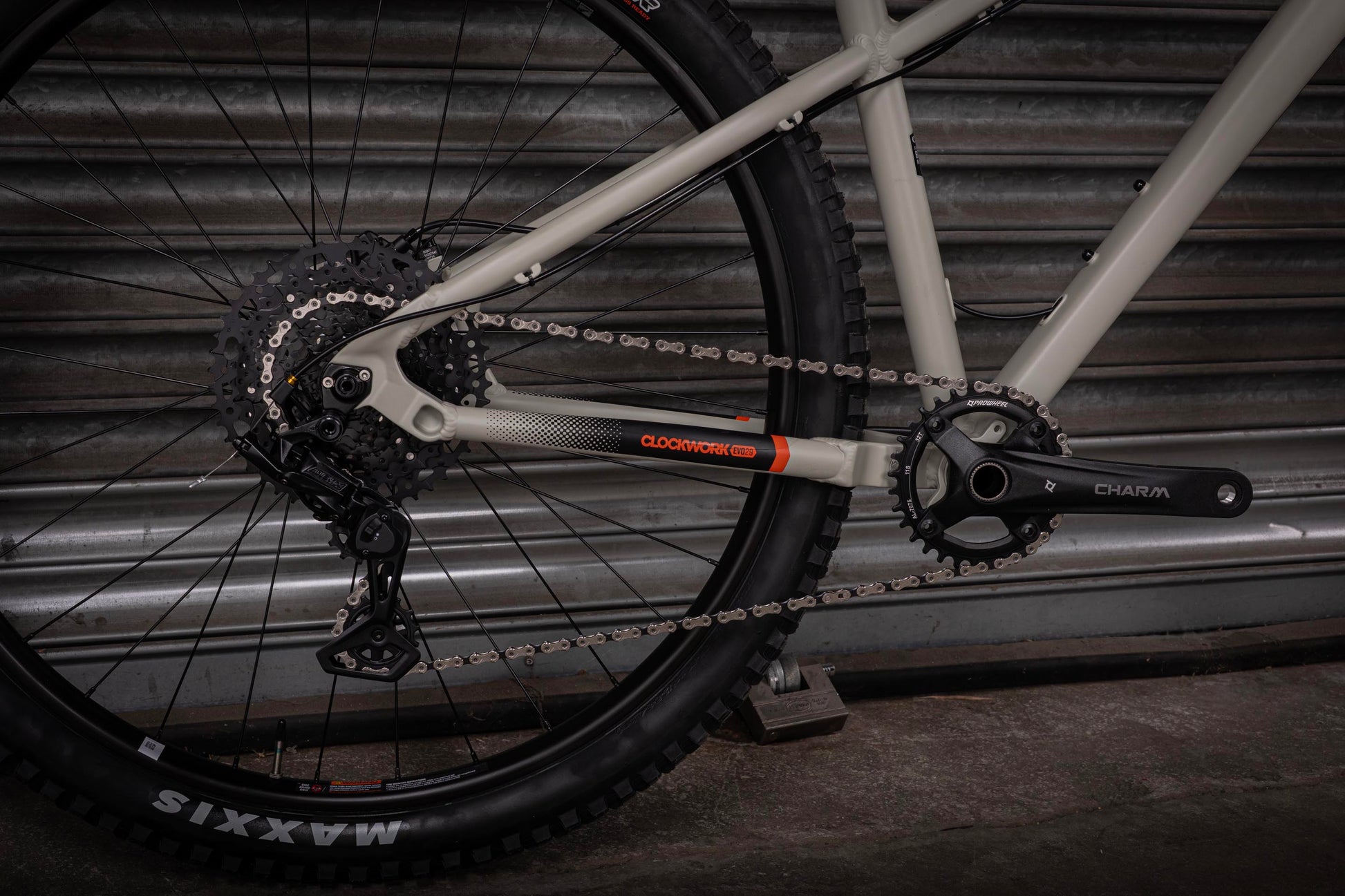 Clockwork EVO 29 COMP - Orange Bikes