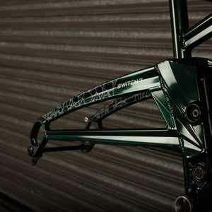2022 Switch 7 Frame British Racing Green LARGE