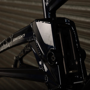 2022 Switch 7 Frame Lazer Blue MEDIUM