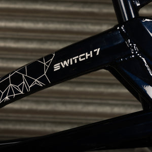 2022 Switch 7 Frame Lazer Blue MEDIUM