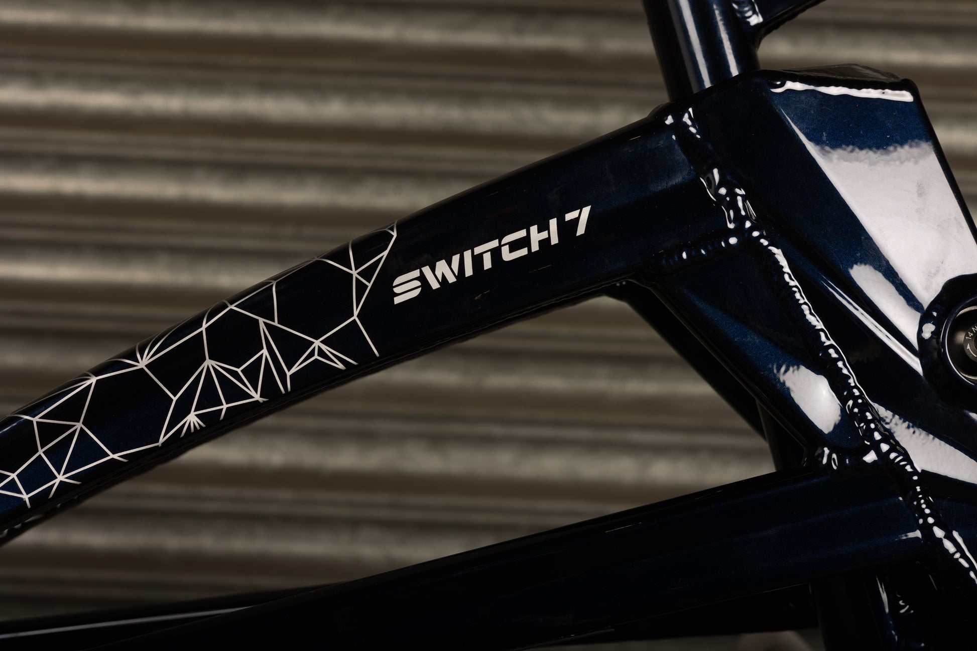 2022 Switch 7 Frame Lazer Blue MEDIUM