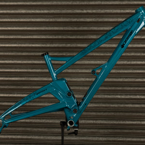 2022 Switch 7 Frame Yorkshire Teal LARGE
