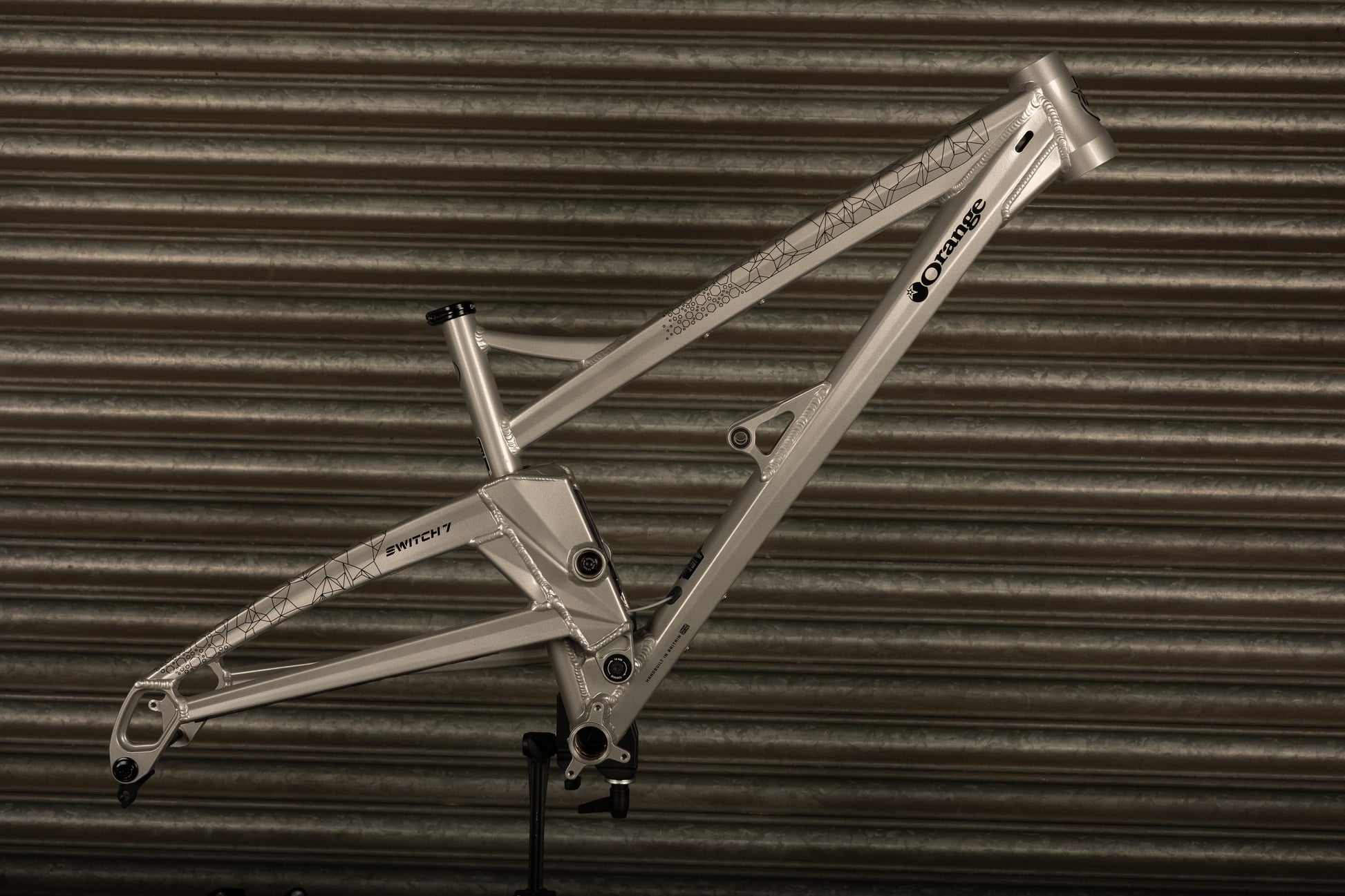 2022 Switch 7 Frame Silver Treasure MEDIUM