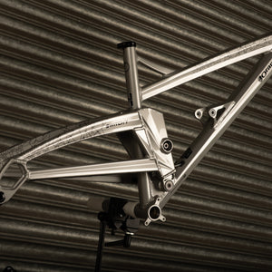 2022 Switch 7 Frame Silver Treasure MEDIUM