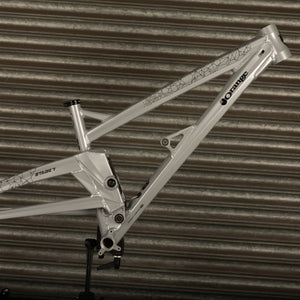 Stage 7 Frame Silver Treasure 2024 MEDIUM