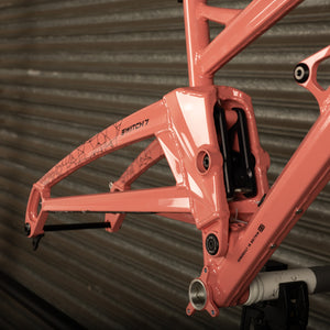 2022 Switch 7 Frame Angel Delight MEDIUM