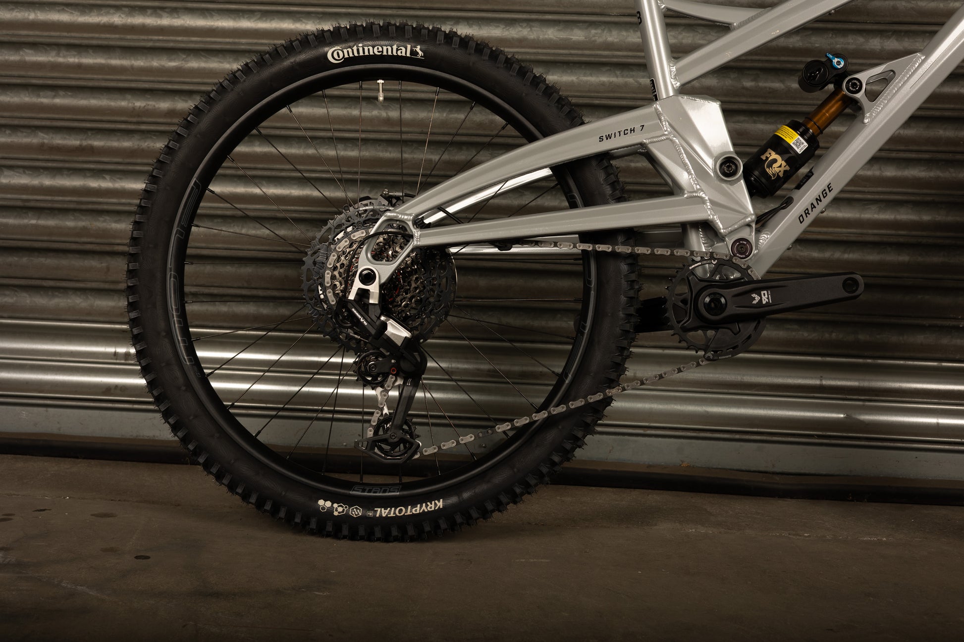 Switch 7 Factory Silver Shadow LARGE 2026