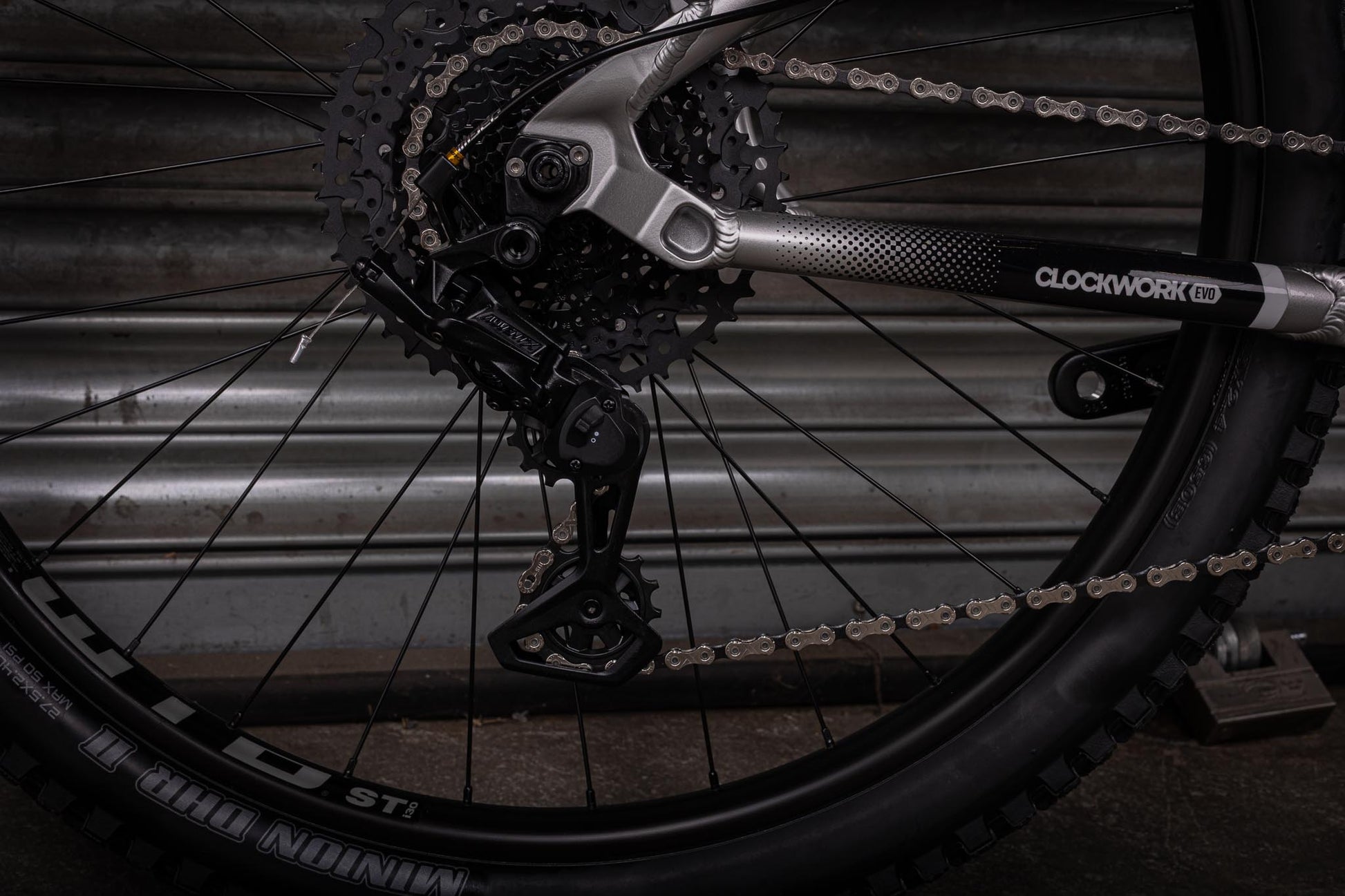 Clockwork EVO COMP - Orange Bikes