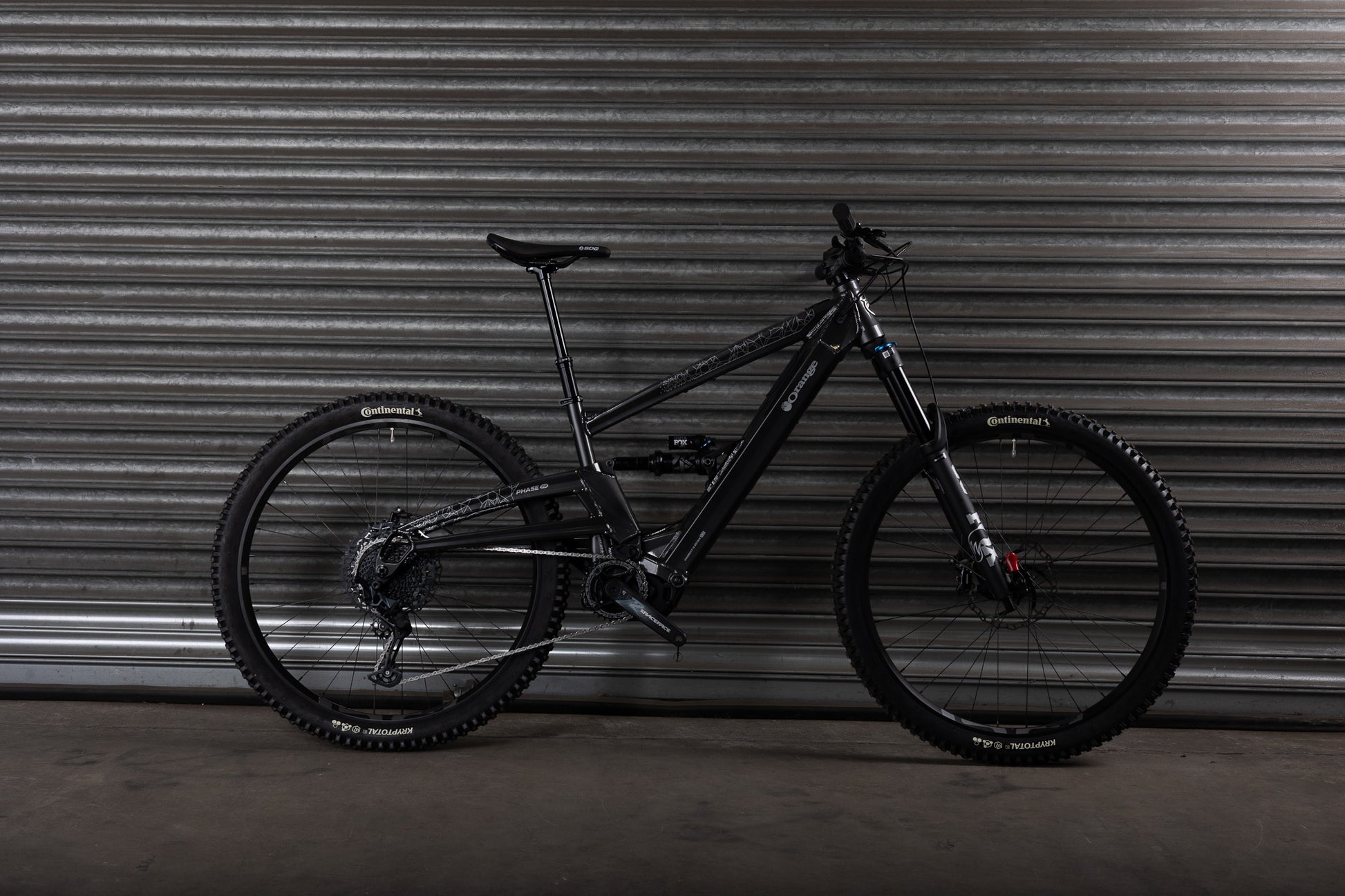 BRAND NEW! Phase Evo 29 Pro, Medium, Charcoal Grey - Orange Bikes