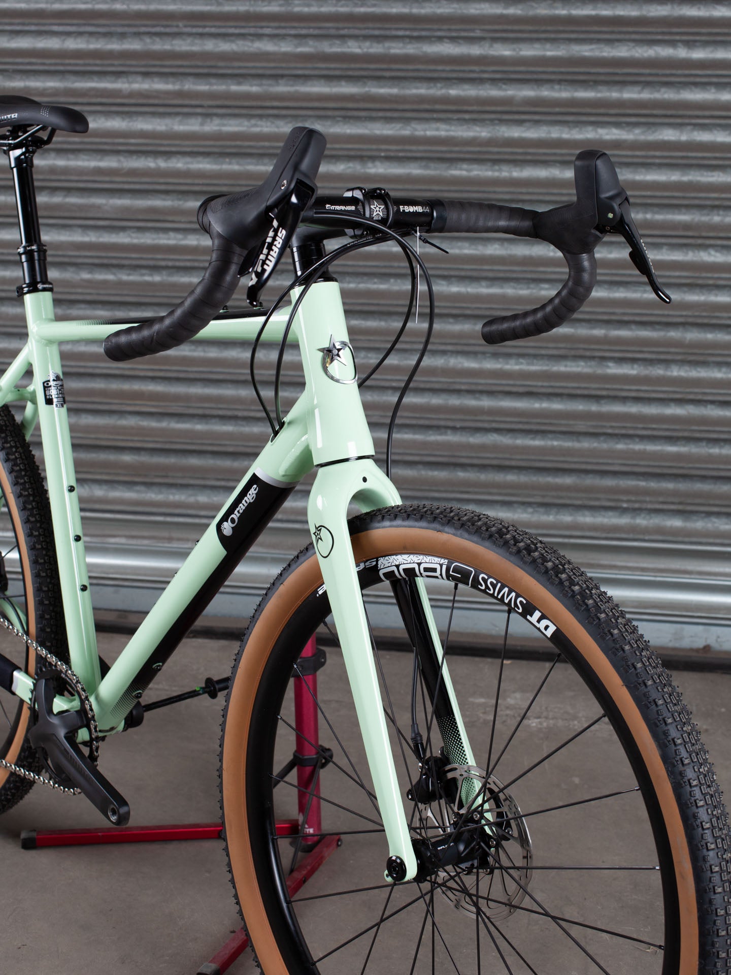 RX9 PRO 700c - Orange Bikes