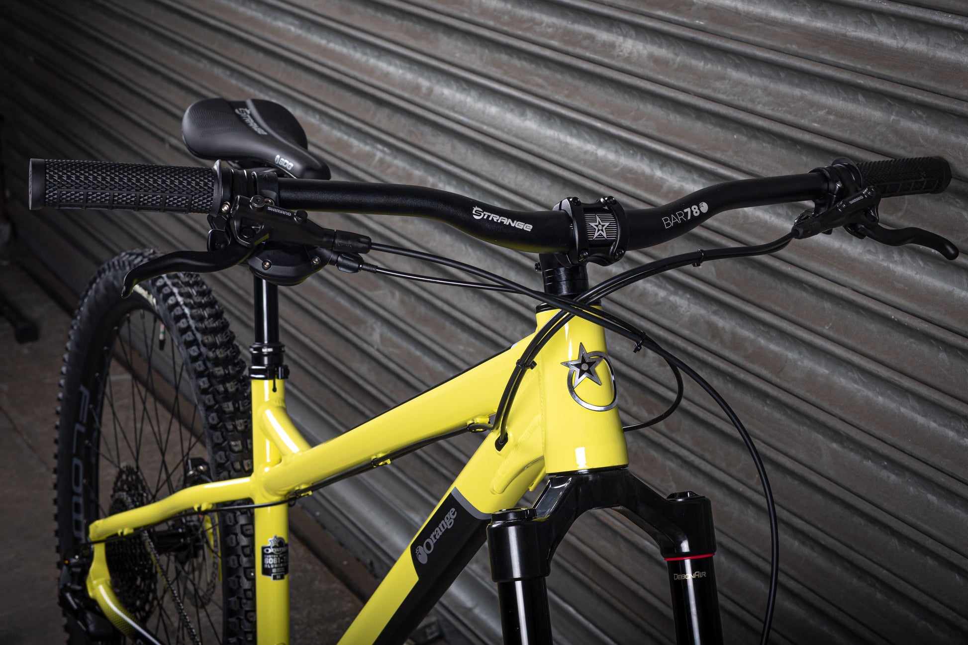 Crush 29 Comp Custom, Medium, Lemon Yellow