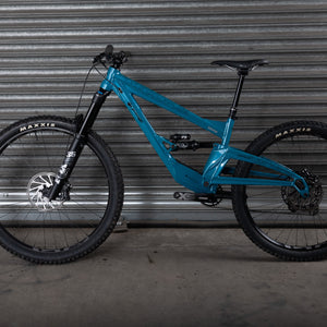 Ex-Demo 2025 Switch 6 Pro, Large, Yorkshire Teal - Orange Bikes