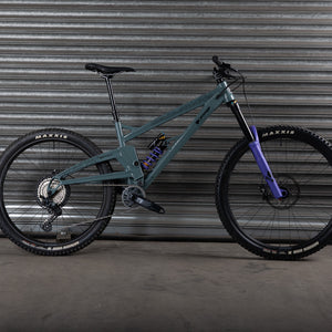 Ex-Demo 2025 Switch 7 SE, Medium, Earl Grey - Orange Bikes